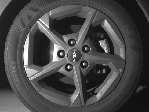 Used 2025 Kia K4 LXS image 13