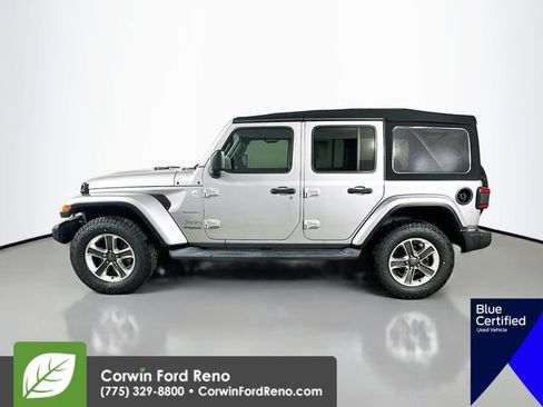 Used 2018 Jeep Wrangler Unlimited Sahara AWD/4WD image 5