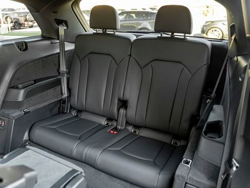 New 2026 Audi Q7 2.0T Premium Plus AWD/4WD image 23