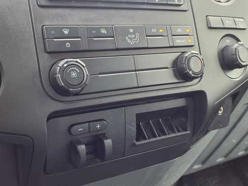 Used 2014 Ford F250 XL w/ Power Equipment Group image 8