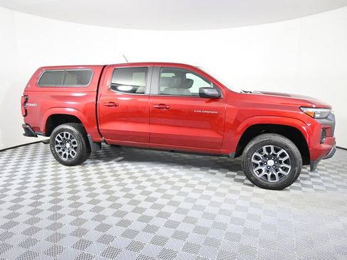 Used 2023 Chevrolet Colorado LT w/ LT Convenience Package III AWD/4WD image 9