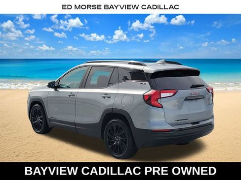 Used 2023 GMC Terrain SLE w/ Driver Convenience Package FWD image 3