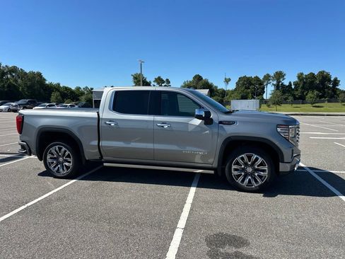 Used 2023 GMC Sierra 1500 Denali w/ Denali Reserve Package AWD/4WD image 3