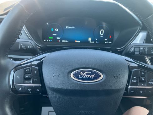 Used 2024 Ford Escape Platinum w/ Premium Technology Package AWD/4WD image 15