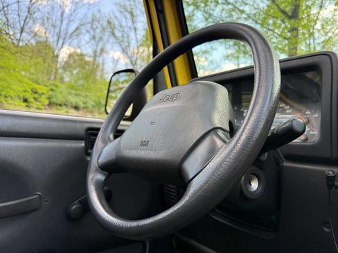 Used 2002 Jeep Wrangler SE AWD/4WD image 36