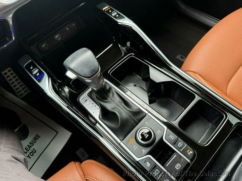 Used 2023 Kia Sorento SX Prestige image 48