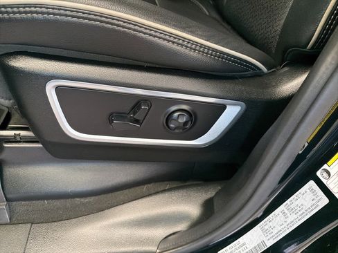Used 2020 RAM 1500 Laramie image 8