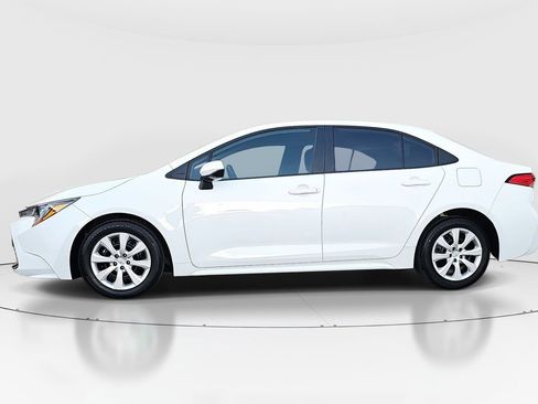 Certified 2025 Toyota Corolla LE w/ Convenience Package image 7