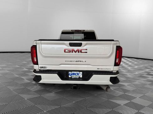 Used 2022 GMC Sierra 3500 Denali AWD/4WD image 4
