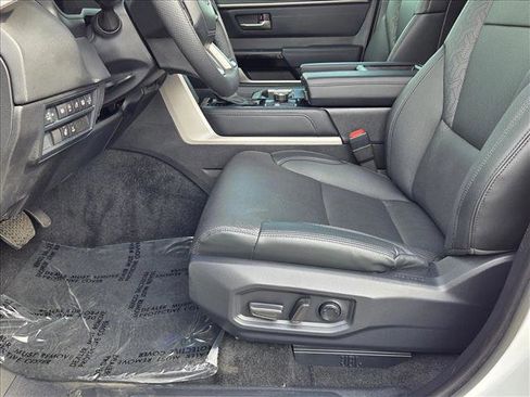 Used 2025 Toyota Tundra Limited image 15
