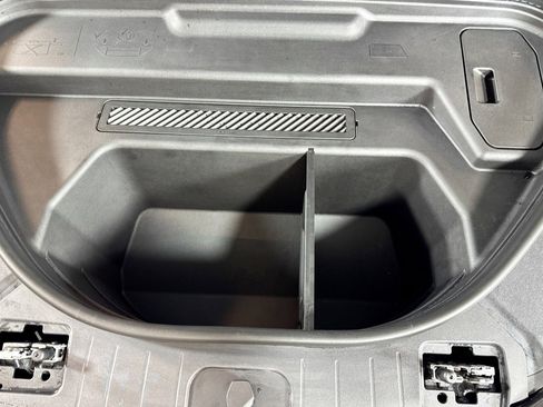 New 2027 Audi Q6 e-tron Premium image 27