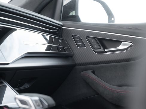 New 2026 Audi RS Q8 performance image 19