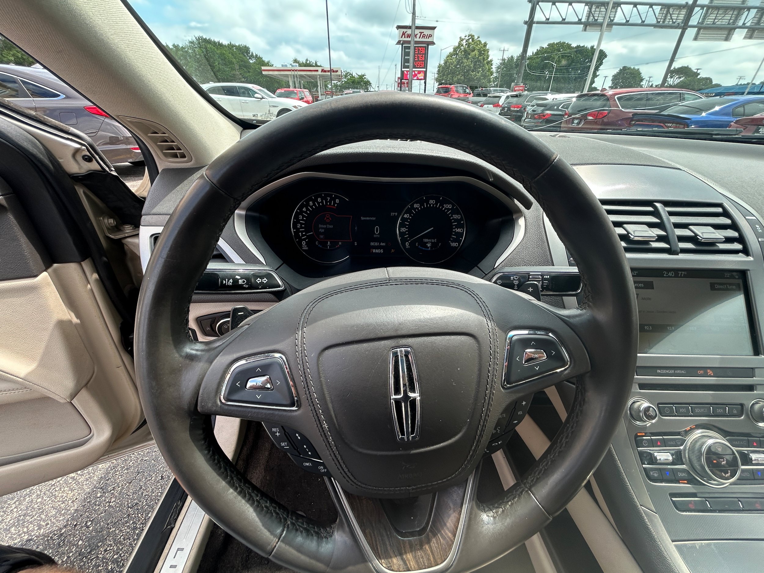Used 2017 Lincoln MKZ Select FWD image 8