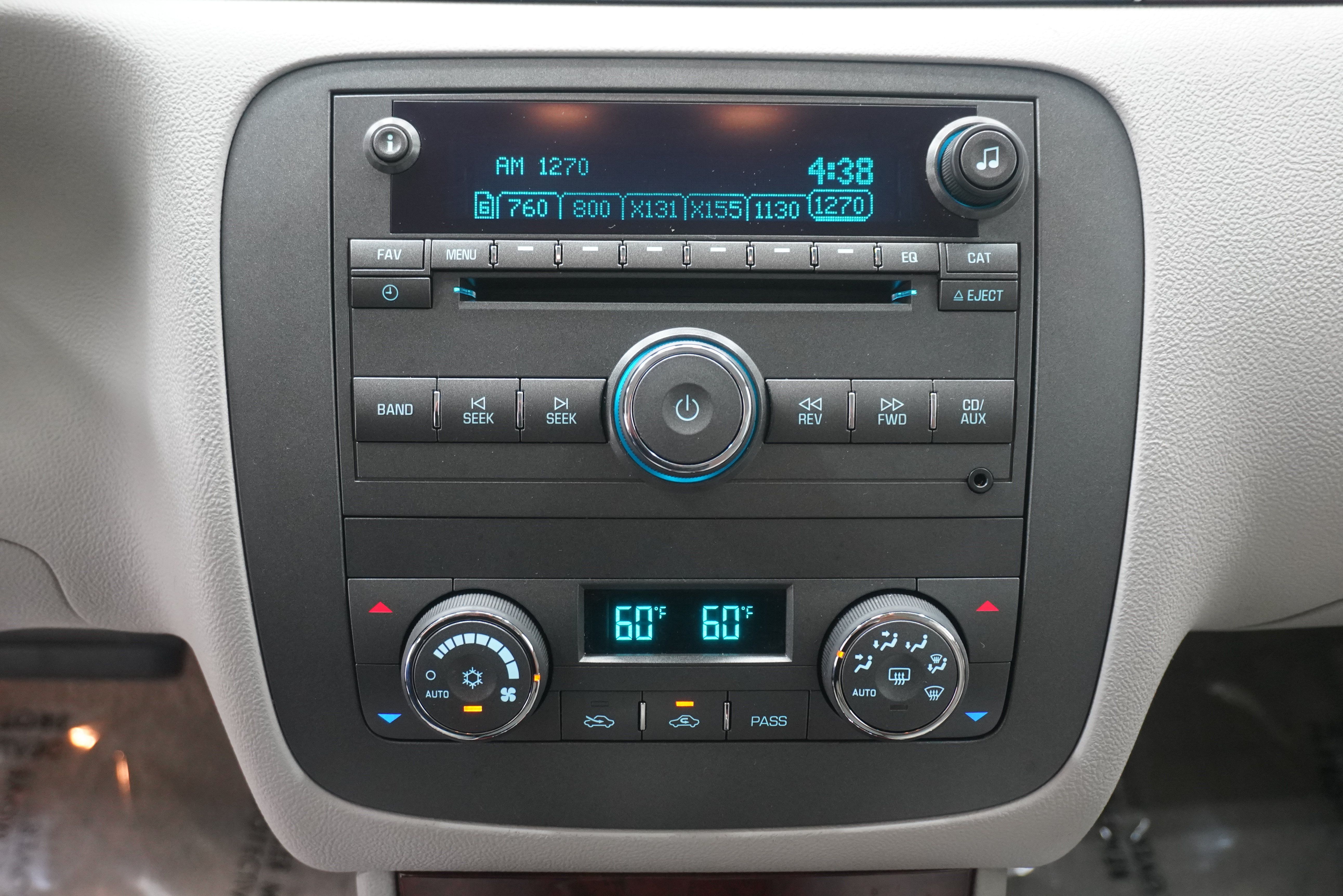 Used 2008 Buick Lucerne CXL w/ Driver Confidence Package FWD image 16