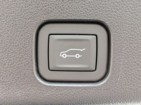 New 2026 GMC Acadia Elevation w/ Elevation Premium Package FWD image 14