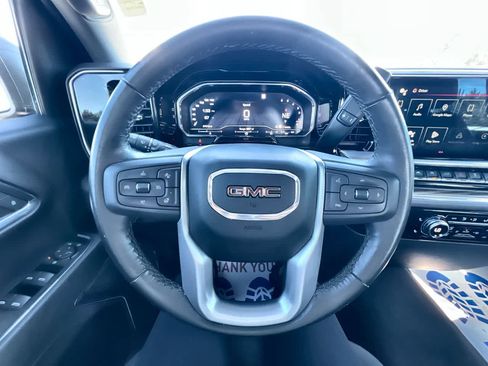 Used 2022 GMC Sierra 1500 Elevation image 11