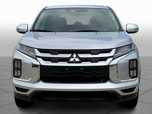 Used 2024 Mitsubishi Outlander Sport SE image 3