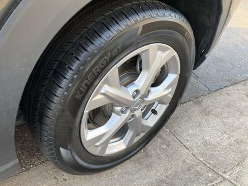 Used 2025 Honda HR-V LX image 36