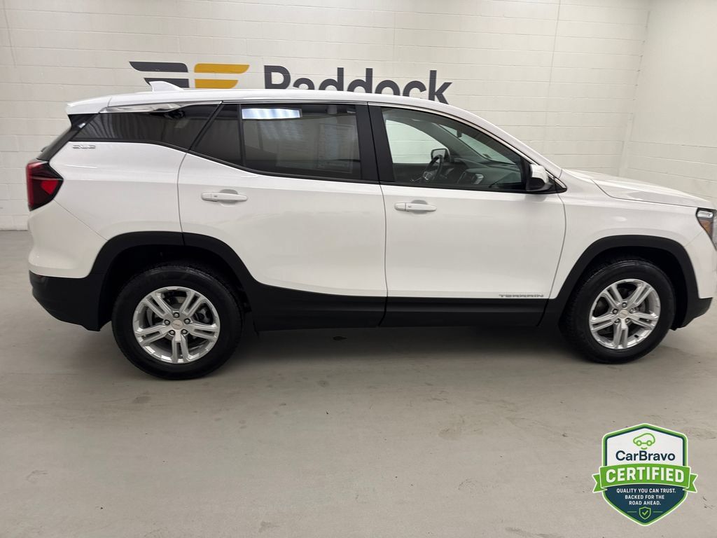 Certified 2024 GMC Terrain SLE AWD/4WD image 8