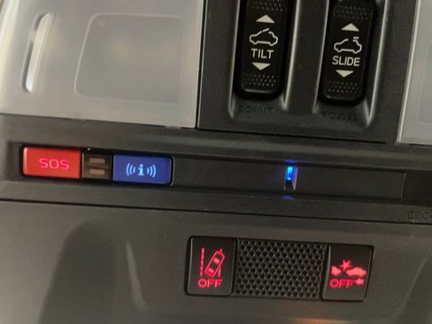 Used 2022 Subaru Crosstrek 2.5i Limited w/ Moonroof Package 2 image 11