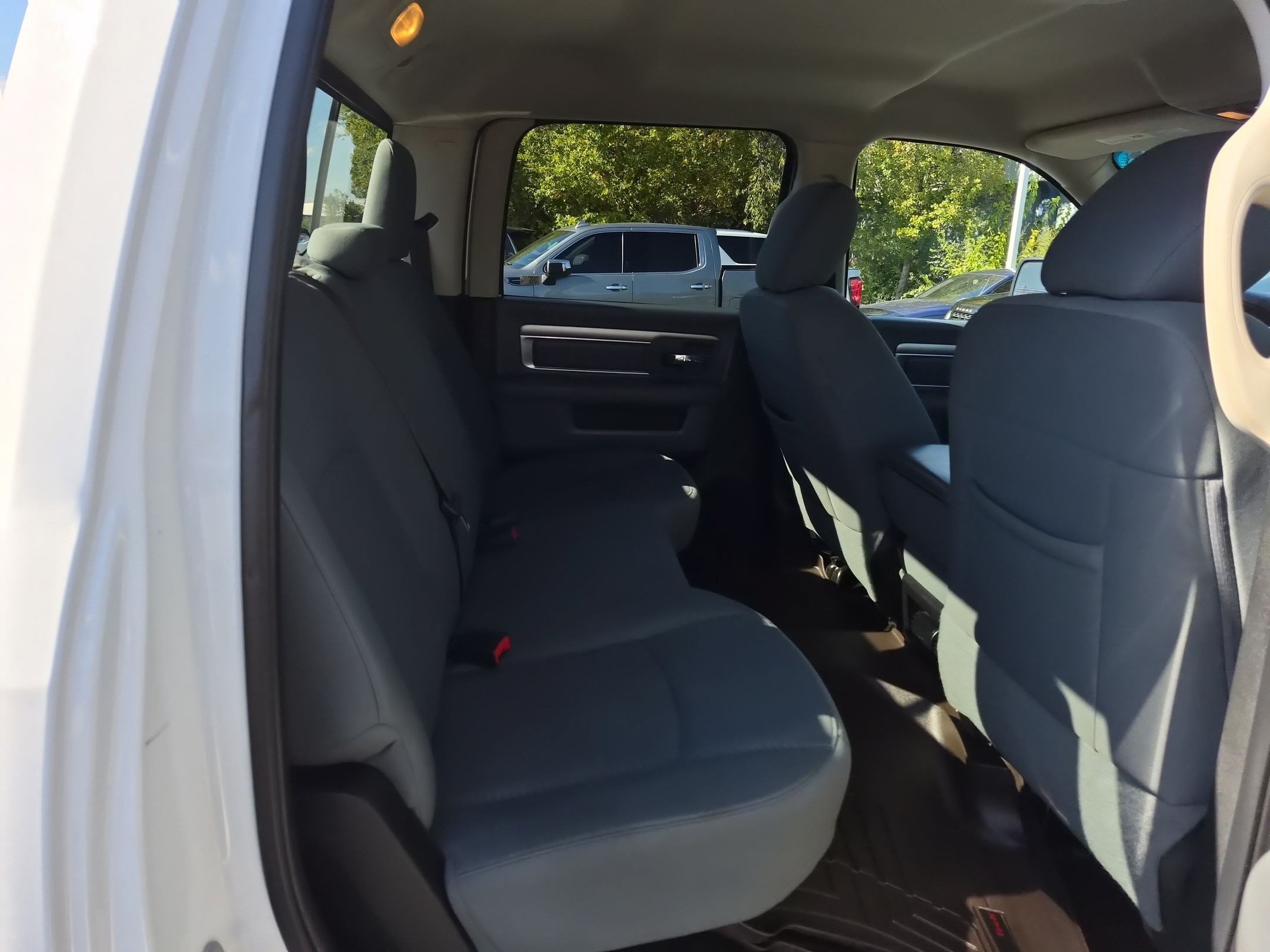 Used 2014 RAM 2500 SLT AWD/4WD image 24