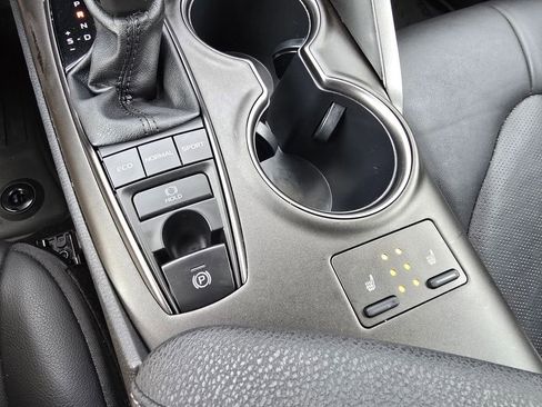 Used 2023 Toyota Camry XSE image 23