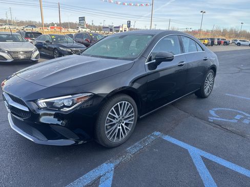 Used 2022 Mercedes-Benz CLA 250 4MATIC image 8