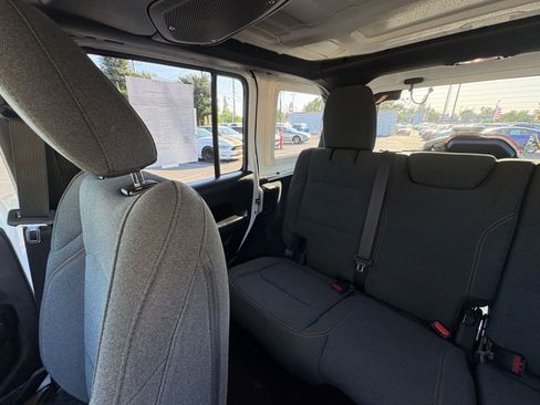 Used 2025 Jeep Wrangler Unlimited Sport AWD/4WD image 38