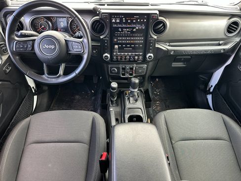 Used 2022 Jeep Wrangler Unlimited Sport AWD/4WD image 18