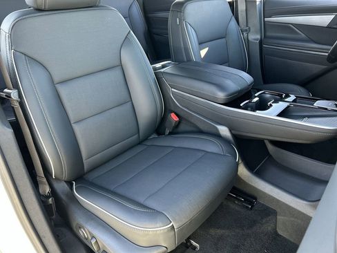 Used 2026 Buick Enclave Preferred w/ Power Package FWD image 28