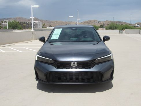 Used 2025 Honda Civic Sport image 3