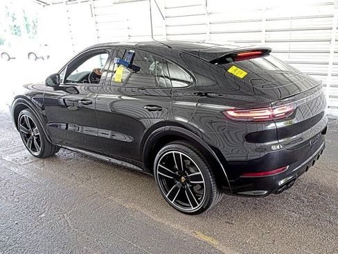 Used 2023 Porsche Cayenne Platinum Edition AWD/4WD image 6
