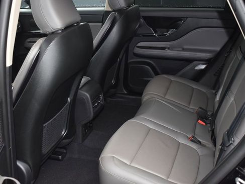 New 2026 Lincoln Corsair Grand Touring image 8