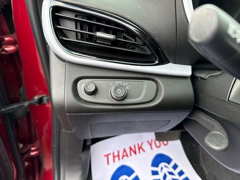 Used 2018 Chevrolet Volt LT image 18