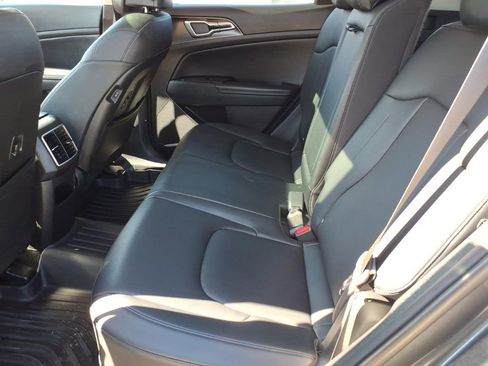 Used 2023 Kia Sportage EX w/ EX Premium Package image 15