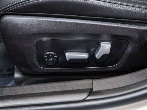 Certified 2022 BMW 330i Sedan w/ Premium Package 2 image 22