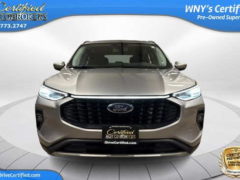 Used 2024 Ford Escape Platinum AWD/4WD image 2