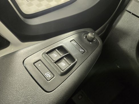 Used 2024 RAM ProMaster 2500 w/ Convenience Group image 27