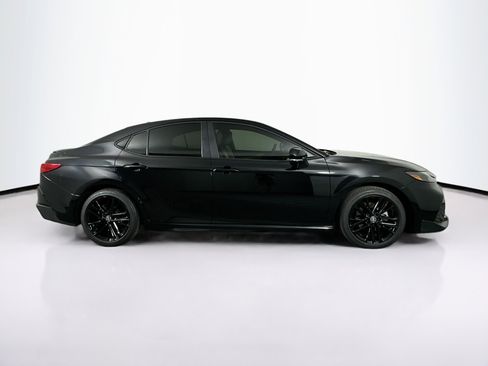 Used 2025 Toyota Camry SE FWD image 10