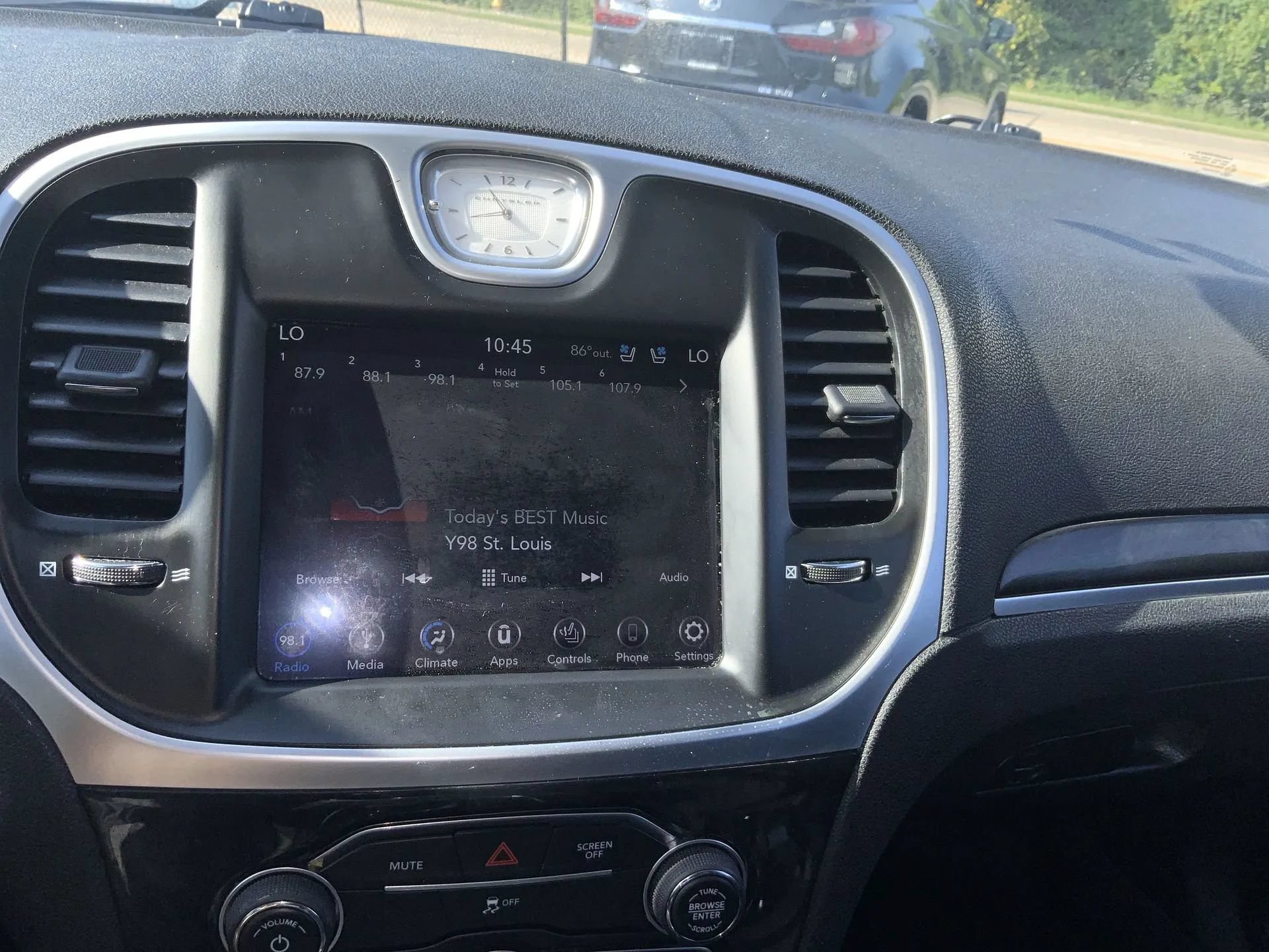 Used 2019 Chrysler 300 Limited RWD image 19