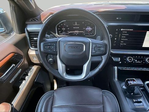 Used 2023 GMC Sierra 1500 Denali w/ Denali Reserve Package AWD/4WD image 6