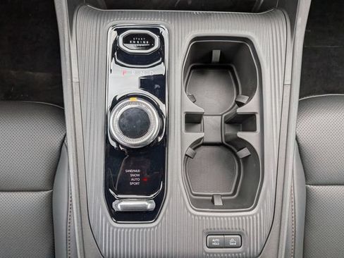 New 2026 Jeep Cherokee Limited AWD/4WD image 18