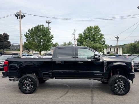 Used 2024 Ford F250 Platinum AWD/4WD image 9