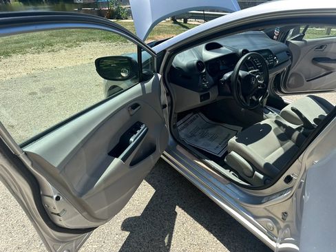Used 2010 Honda Insight EX image 9
