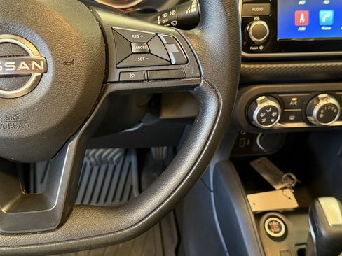 Used 2023 Nissan Kicks S image 10