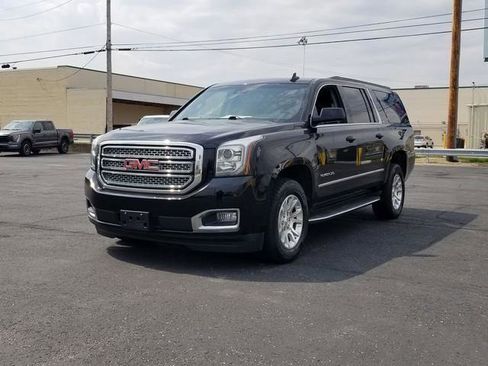 Used 2018 GMC Yukon XL SLT AWD/4WD image 3