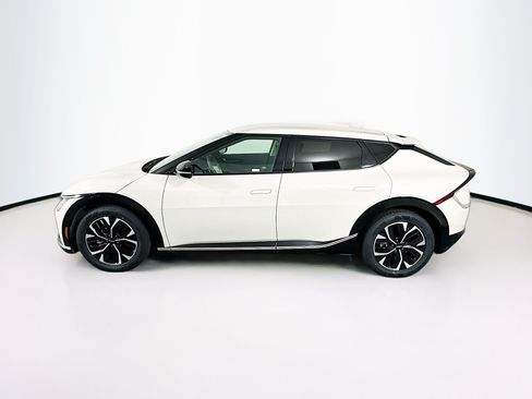 Used 2023 Kia EV6 Wind RWD image 4