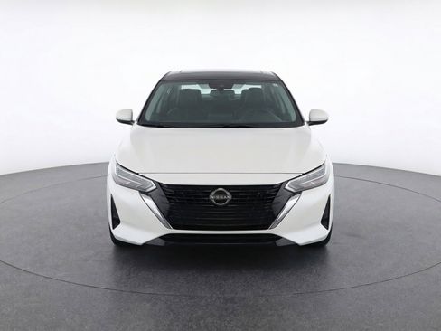 Used 2025 Nissan Sentra SV image 2