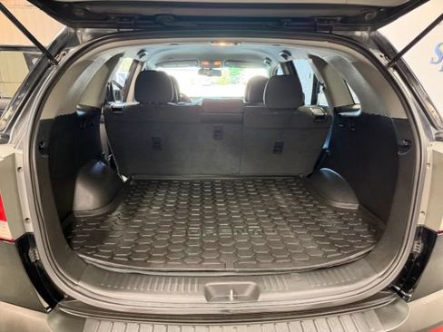 Used 2013 Kia Sorento LX w/ Convenience Pkg FWD image 25