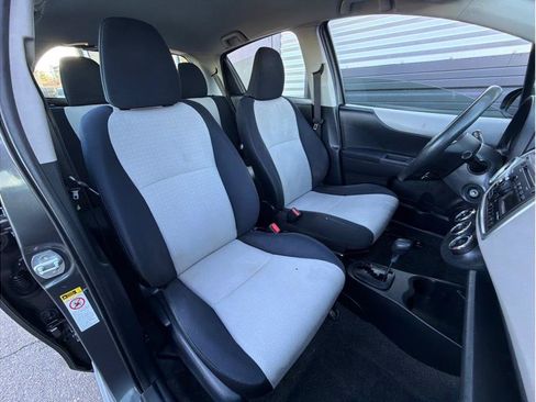 Used 2013 Toyota Yaris LE FWD image 18